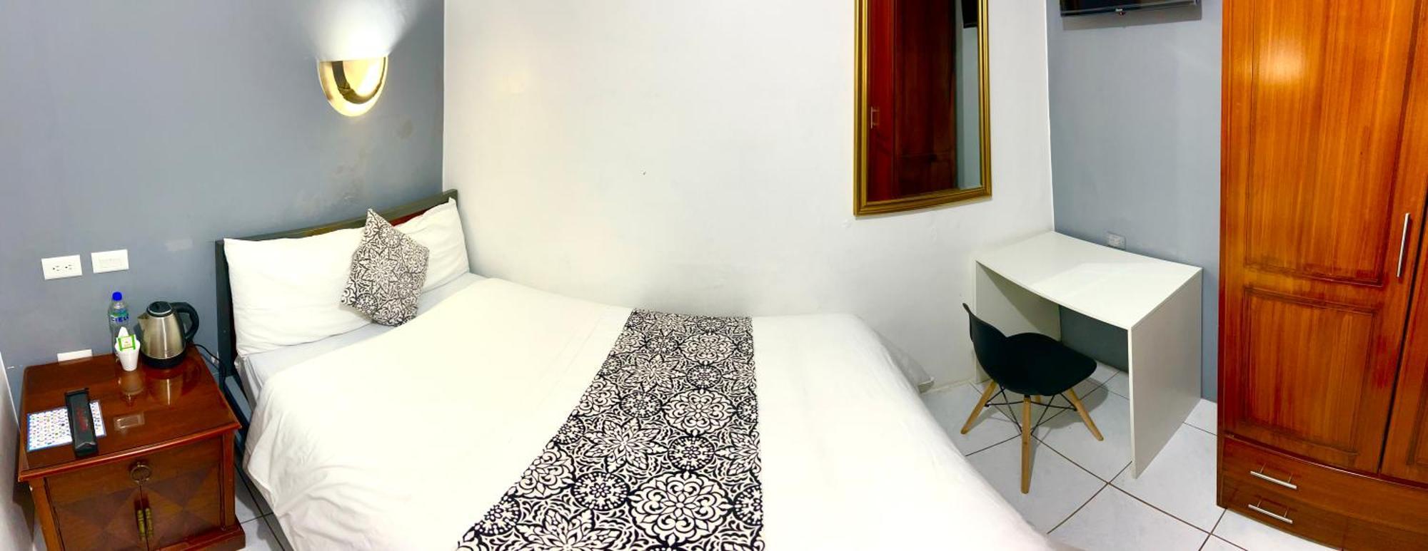 Accel Hotel La Quinta Ibarra Exteriör bild
