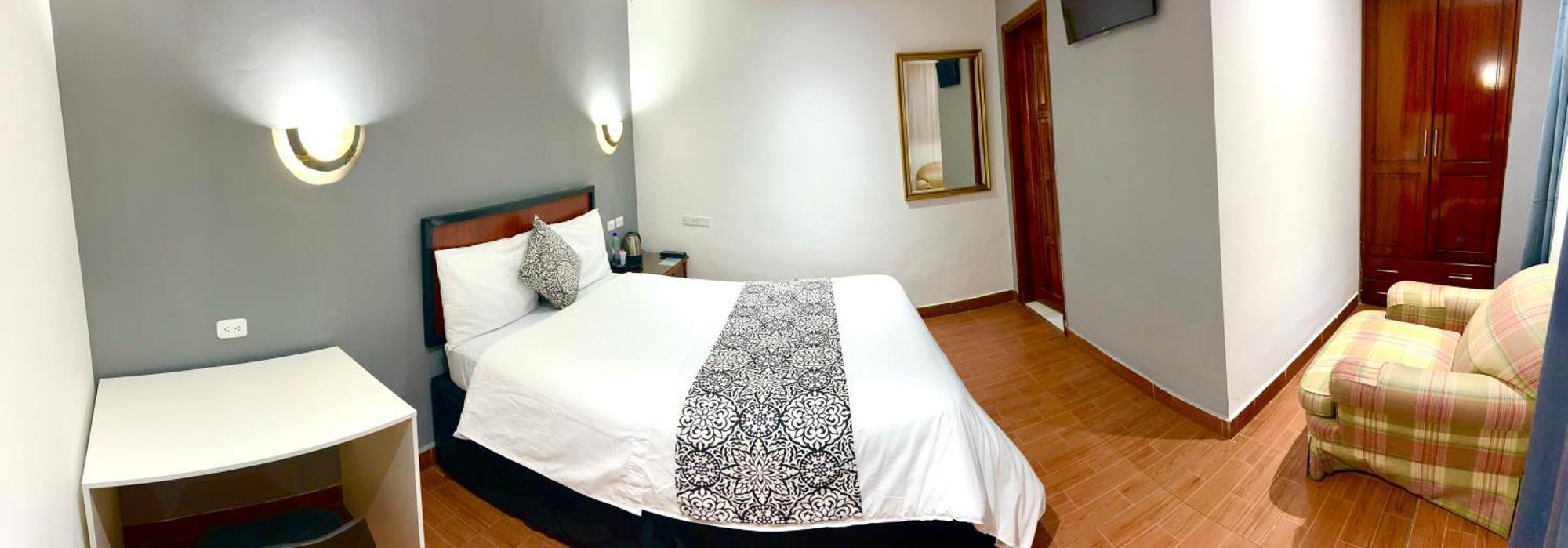 Accel Hotel La Quinta Ibarra Exteriör bild