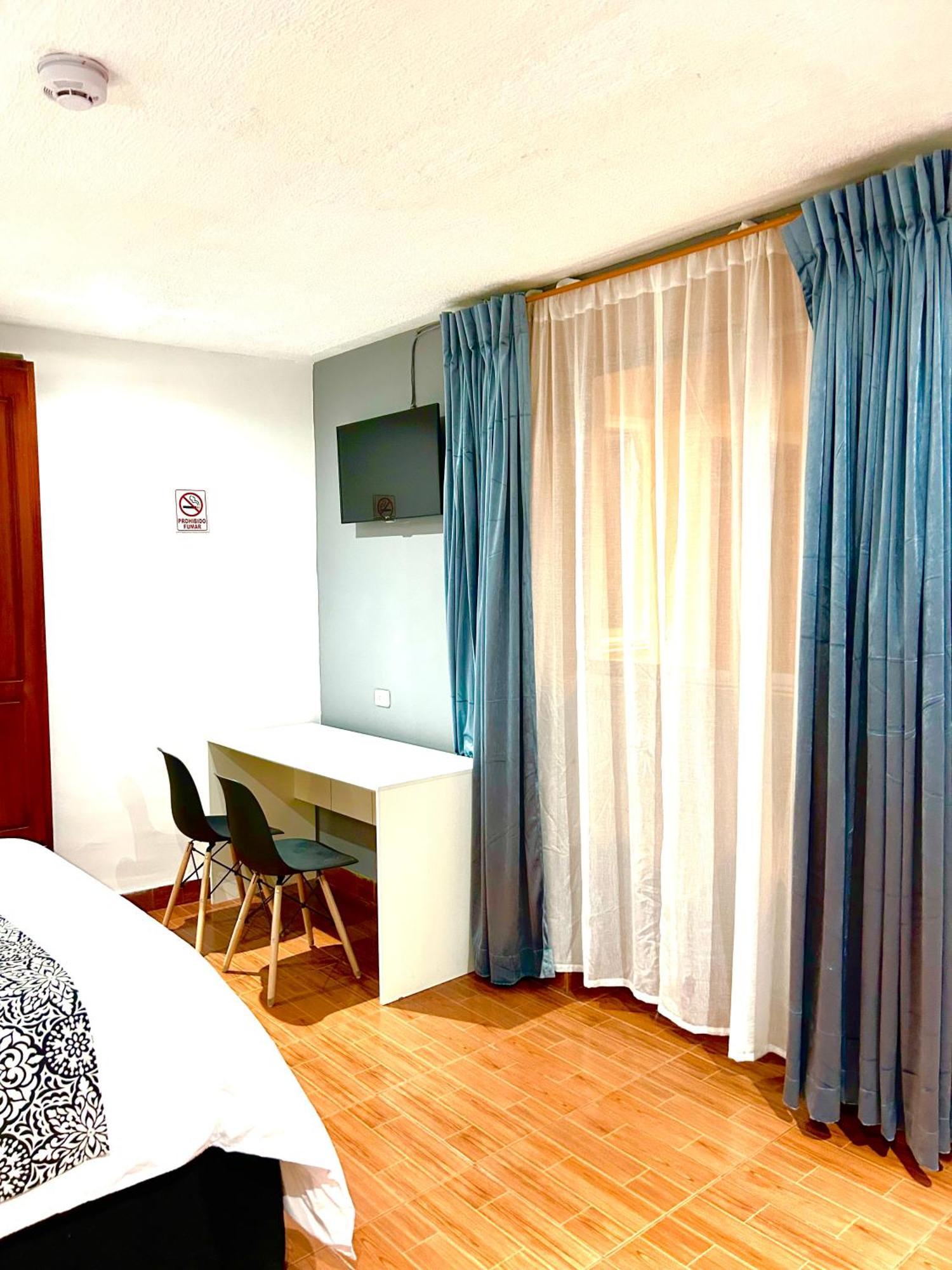 Accel Hotel La Quinta Ibarra Exteriör bild
